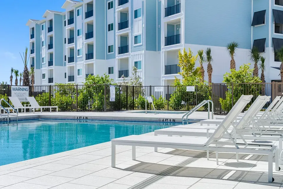 3 Bed 2 Bath Contemporary High-Rise Condo in Fort Myers, FL - 5