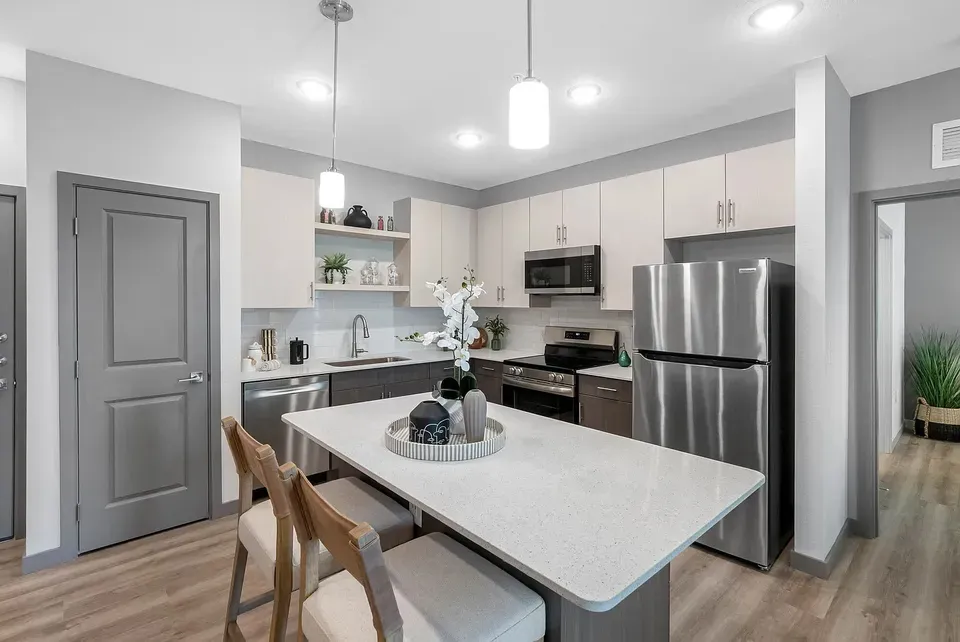 3 Bed 2 Bath Contemporary High-Rise Condo in Fort Myers, FL - 1