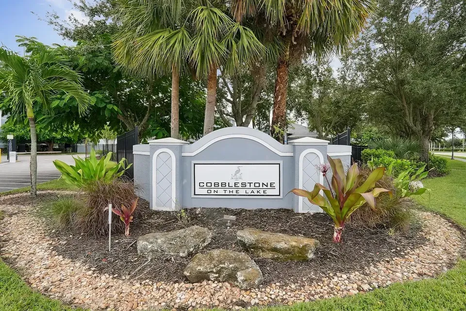 3 Bed 2 Bath Contemporary High-Rise Condo in Fort Myers, FL - 3