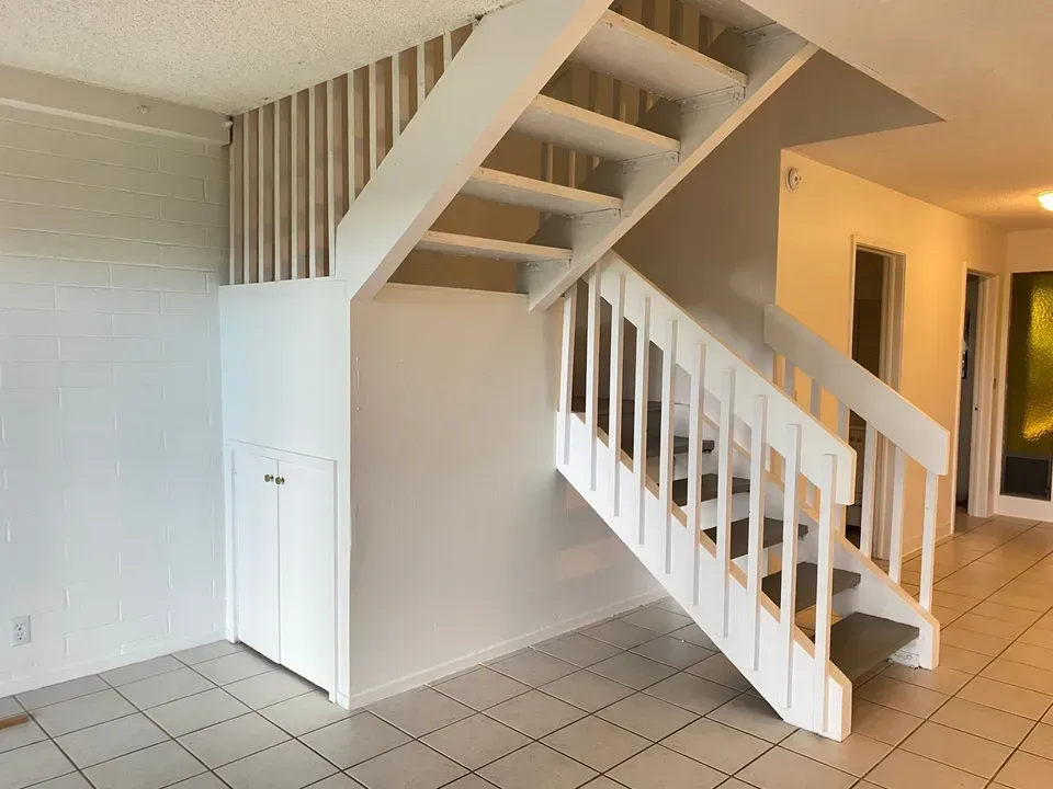 3 Bed 2 Bath Contemporary High-Rise Condo in Hilo, HI - 5