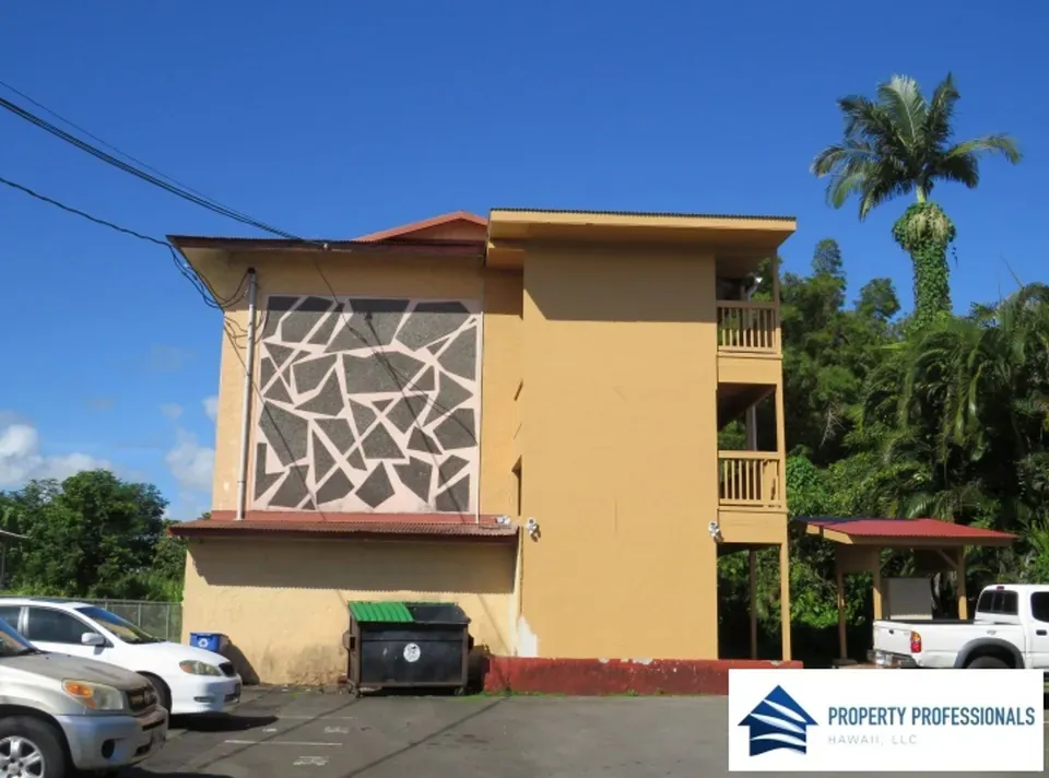 3 Bed 2 Bath Contemporary High-Rise Condo in Hilo, HI
