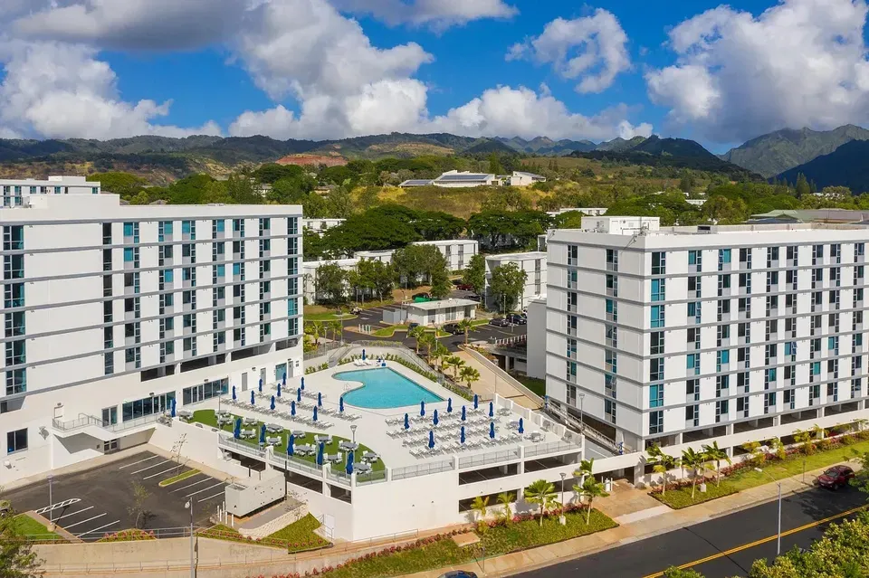 3 Bed 2 Bath Contemporary High-Rise Condo in Honolulu, HI - 1