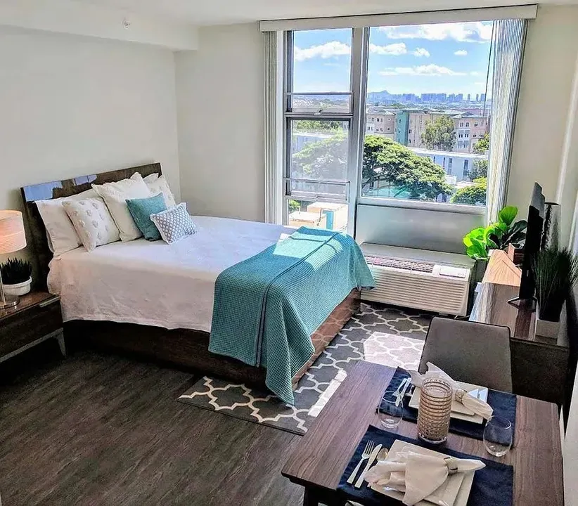 3 Bed 2 Bath Contemporary High-Rise Condo in Honolulu, HI - 4