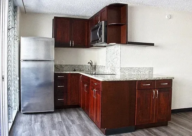 3 Bed 2 Bath Contemporary High-Rise Condo in Honolulu, HI - 1