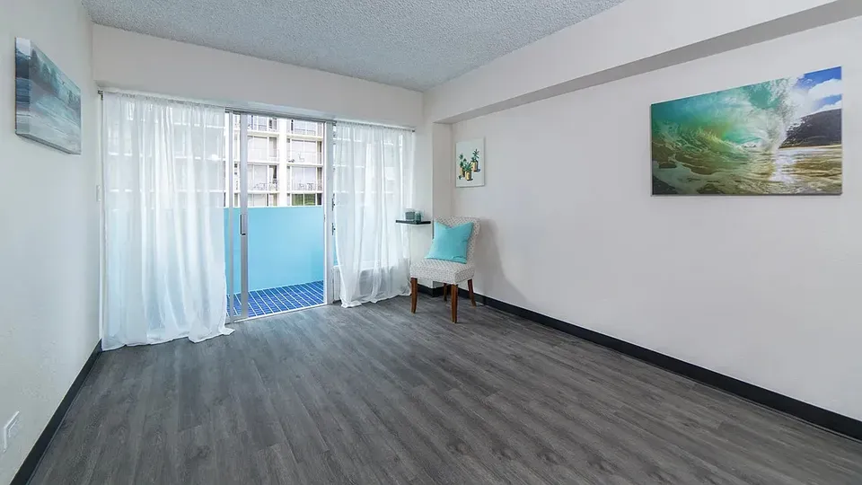 3 Bed 2 Bath Contemporary High-Rise Condo in Honolulu, HI - 3