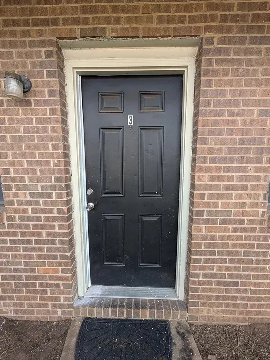 3 Bed 2 Bath Contemporary High-Rise Condo in Huntsville, AL - 1