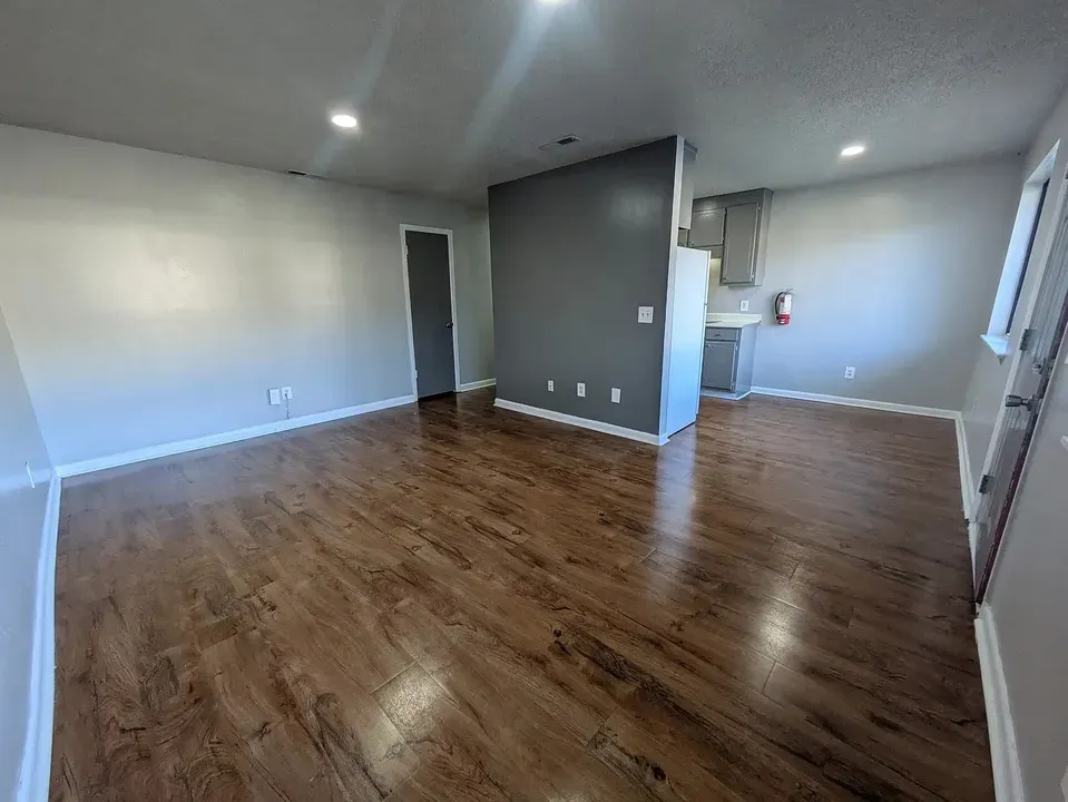 3 Bed 2 Bath Contemporary High-Rise Condo in Huntsville, AL - 2