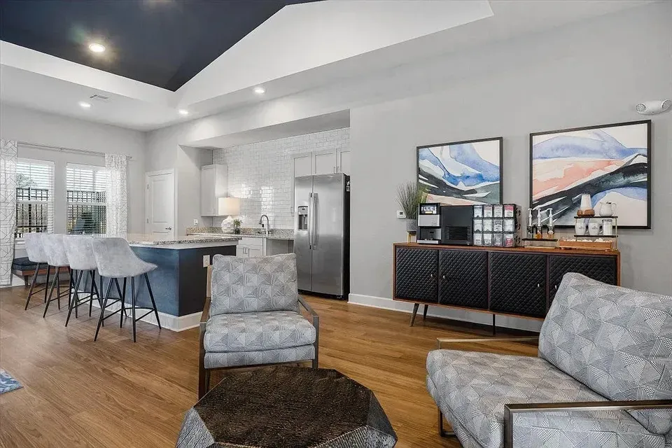 3 Bed 2 Bath Contemporary High-Rise Condo in Huntsville, AL - 3