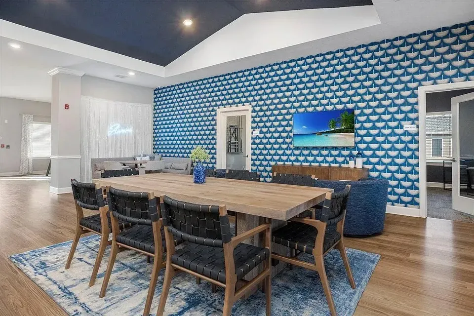 3 Bed 2 Bath Contemporary High-Rise Condo in Huntsville, AL - 4