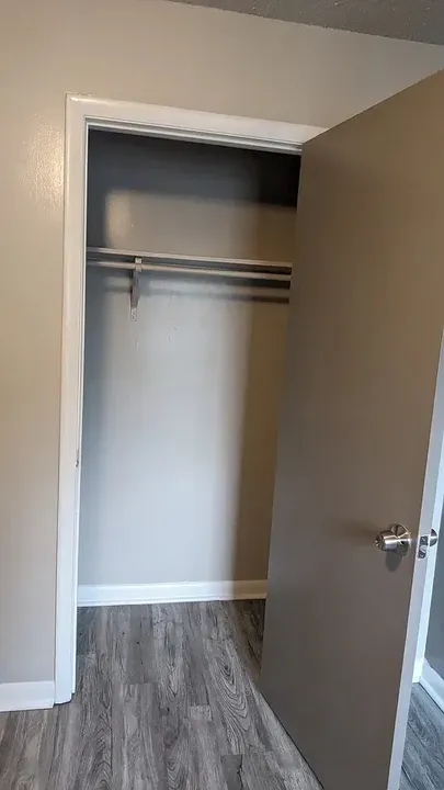 3 Bed 2 Bath Contemporary High-Rise Condo in Huntsville, AL - 5