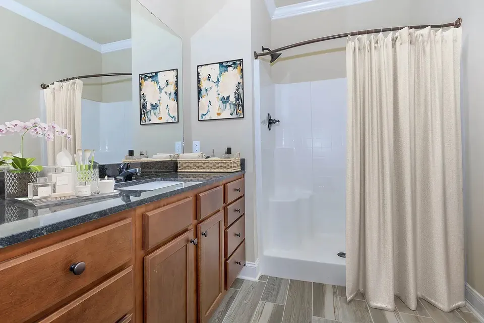 3 Bed 2 Bath Contemporary High-Rise Condo in Huntsville, AL - 5