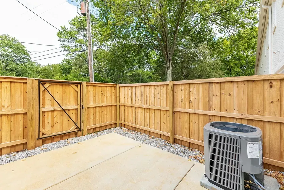 3 Bed 2 Bath Contemporary High-Rise Condo in Huntsville, AL - 5