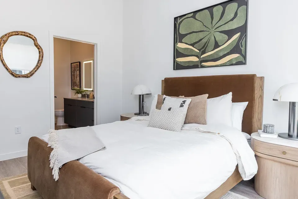 3 Bed 2 Bath Contemporary High-Rise Condo in Huntsville, AL - 3