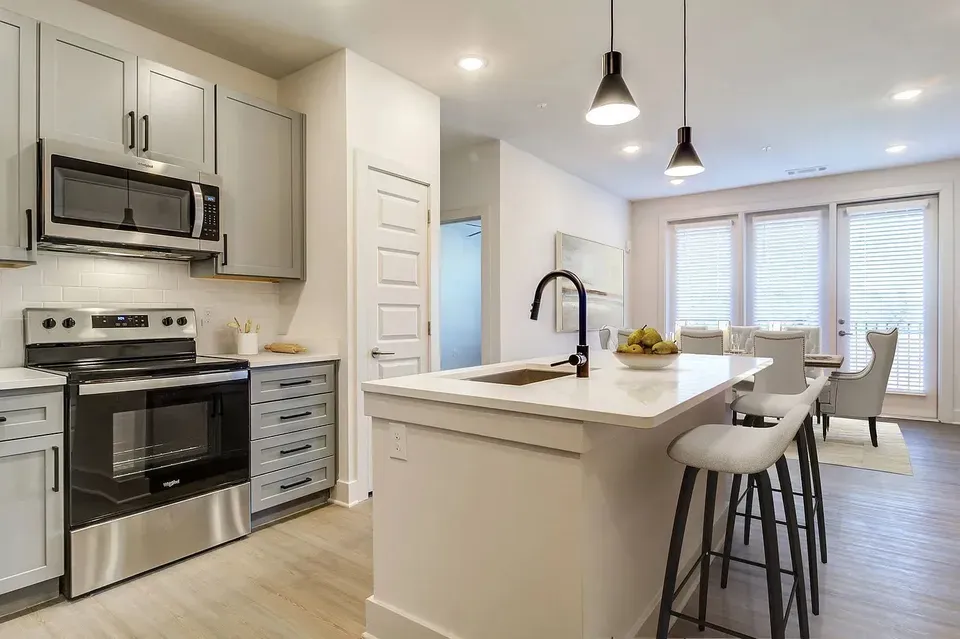 3 Bed 2 Bath Contemporary High-Rise Condo in Huntsville, AL - 3