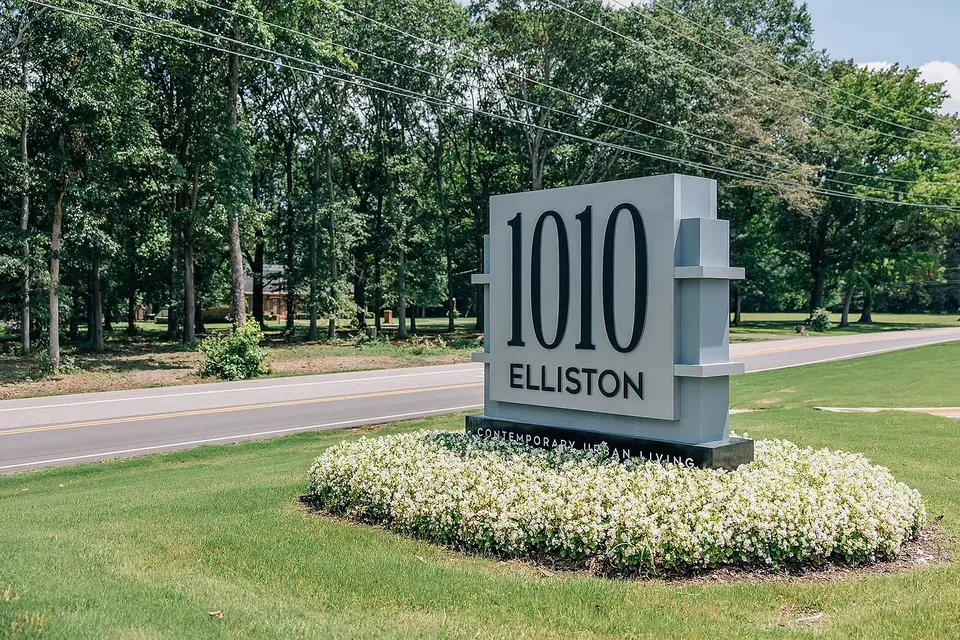 3 Bed 2 Bath Contemporary High-Rise Condo in Huntsville, AL