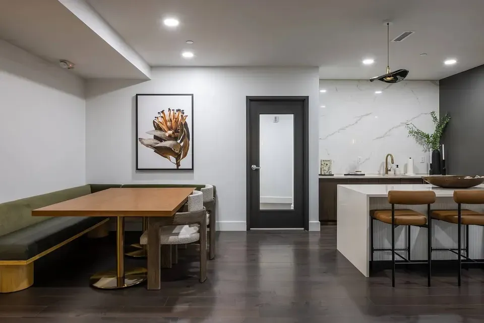3 Bed 2 Bath Contemporary High-Rise Condo in Huntsville, AL - 4