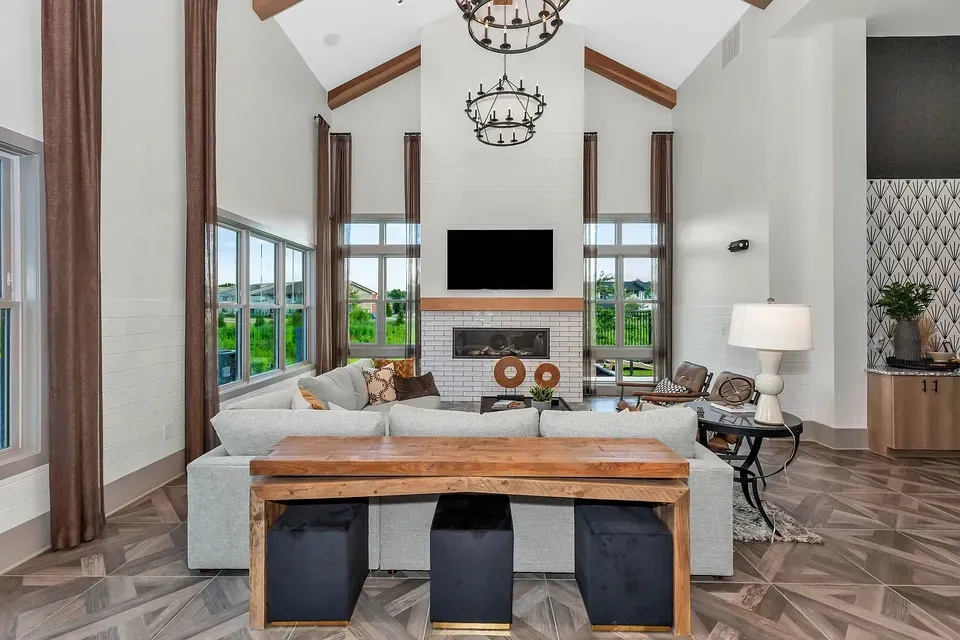 3 Bed 2 Bath Contemporary High-Rise Condo in Huntsville, AL - 1