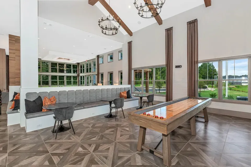 3 Bed 2 Bath Contemporary High-Rise Condo in Huntsville, AL - 4