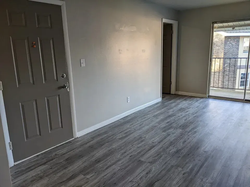 3 Bed 2 Bath Contemporary High-Rise Condo in Huntsville, AL