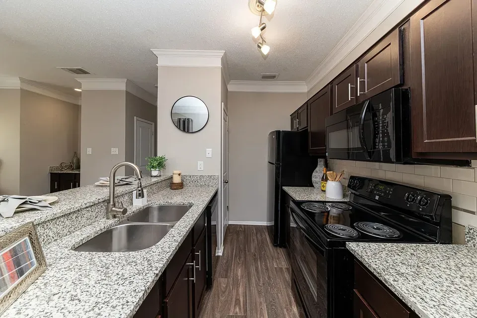 3 Bed 2 Bath Contemporary High-Rise Condo in Huntsville, AL - 1