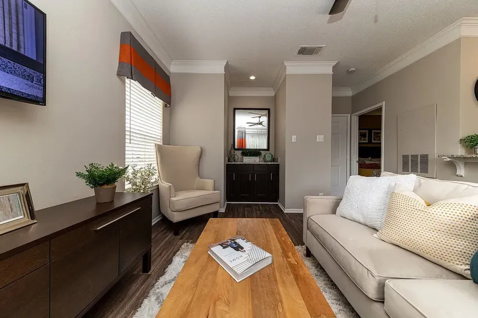 3 Bed 2 Bath Contemporary High-Rise Condo in Huntsville, AL - 5