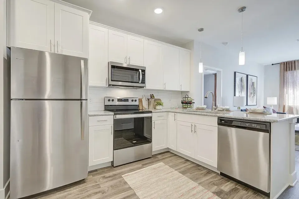 3 Bed 2 Bath Contemporary High-Rise Condo in Huntsville, AL - 3