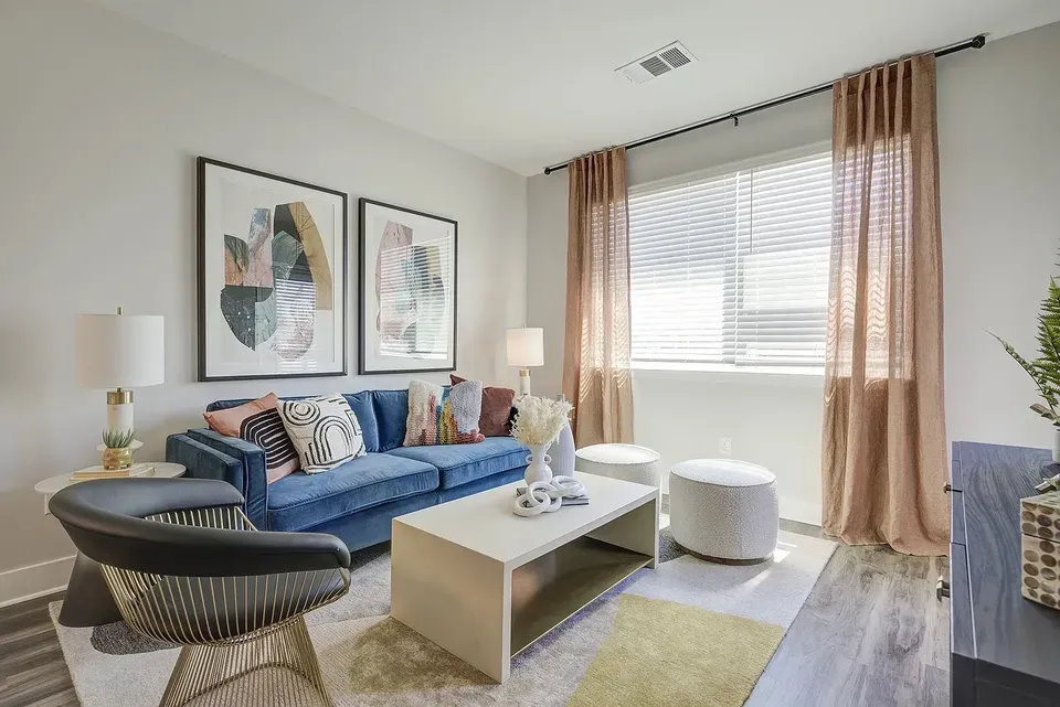 3 Bed 2 Bath Contemporary High-Rise Condo in Huntsville, AL - 4