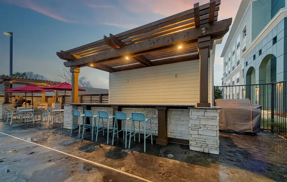 3 Bed 2 Bath Contemporary High-Rise Condo in Huntsville, AL - 3