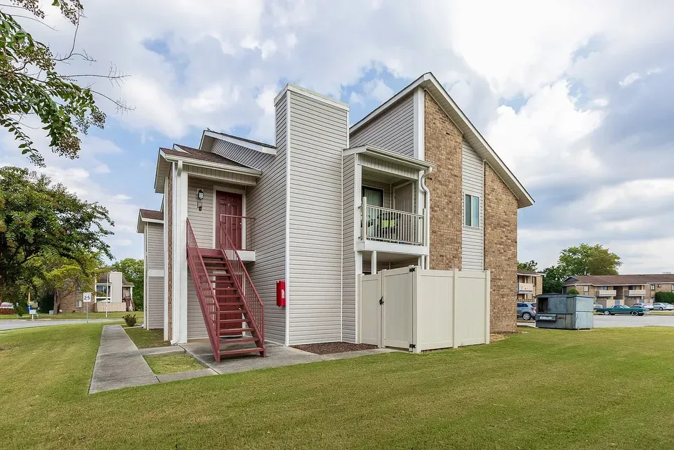 3 Bed 2 Bath Contemporary High-Rise Condo in Huntsville, AL - 3