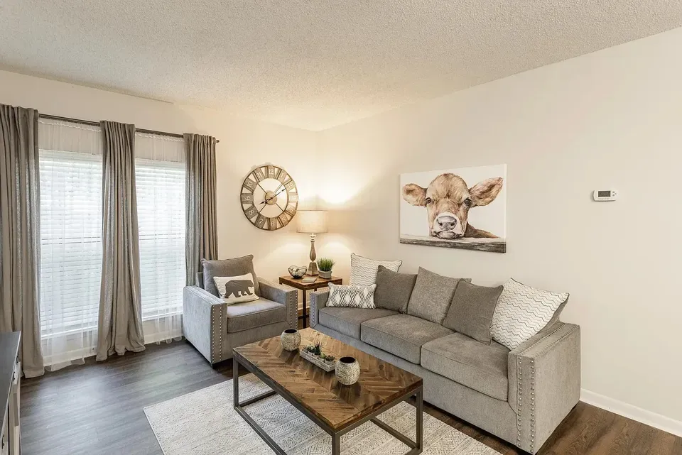 3 Bed 2 Bath Contemporary High-Rise Condo in Huntsville, AL - 1