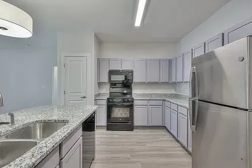 3 Bed 2 Bath Contemporary High-Rise Condo in Huntsville, AL - 1