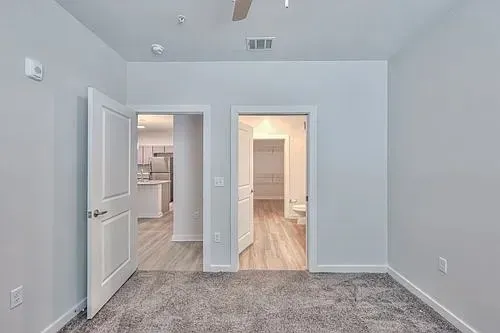 3 Bed 2 Bath Contemporary High-Rise Condo in Huntsville, AL - 5