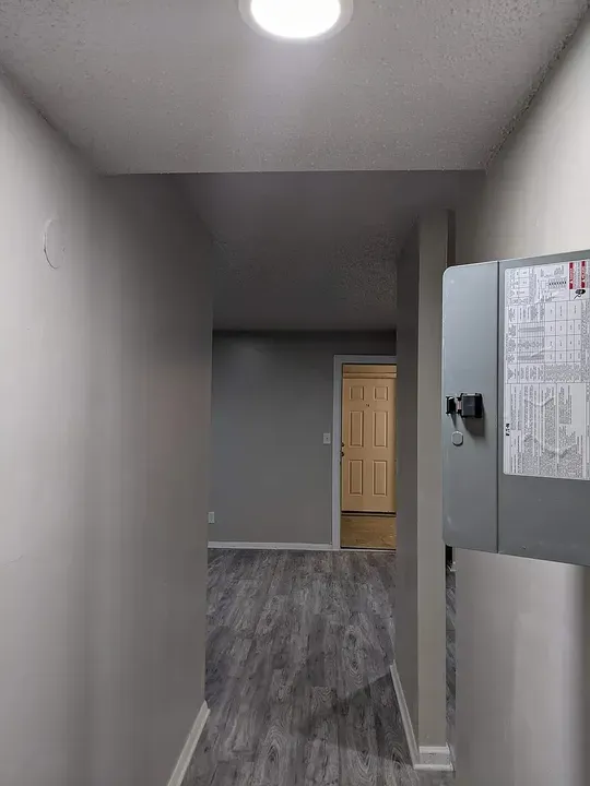 3 Bed 2 Bath Contemporary High-Rise Condo in Huntsville, AL - 2