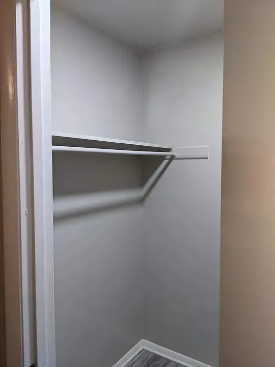 3 Bed 2 Bath Contemporary High-Rise Condo in Huntsville, AL - 4