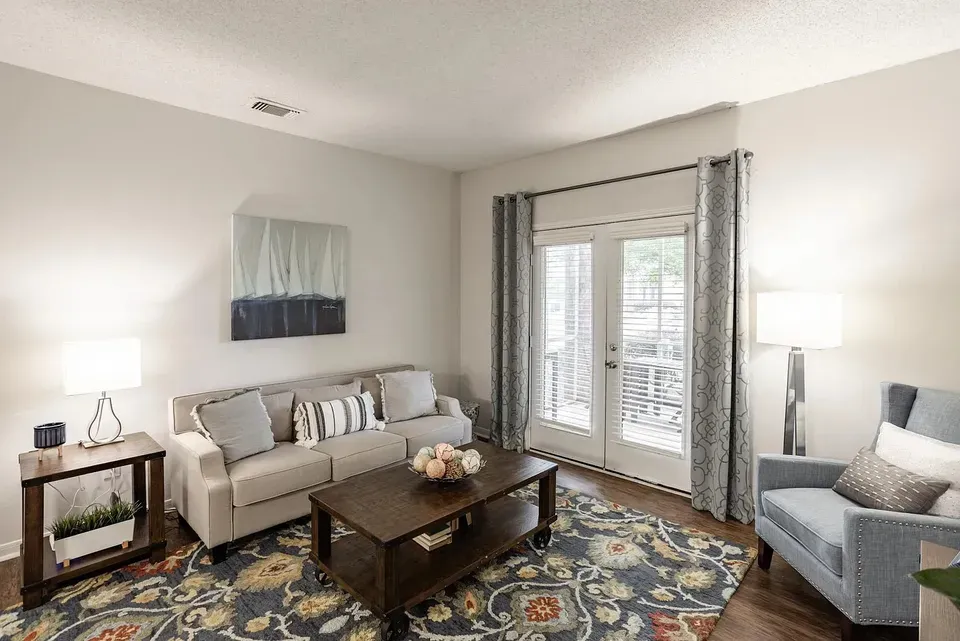 3 Bed 2 Bath Contemporary High-Rise Condo in Huntsville, AL - 3