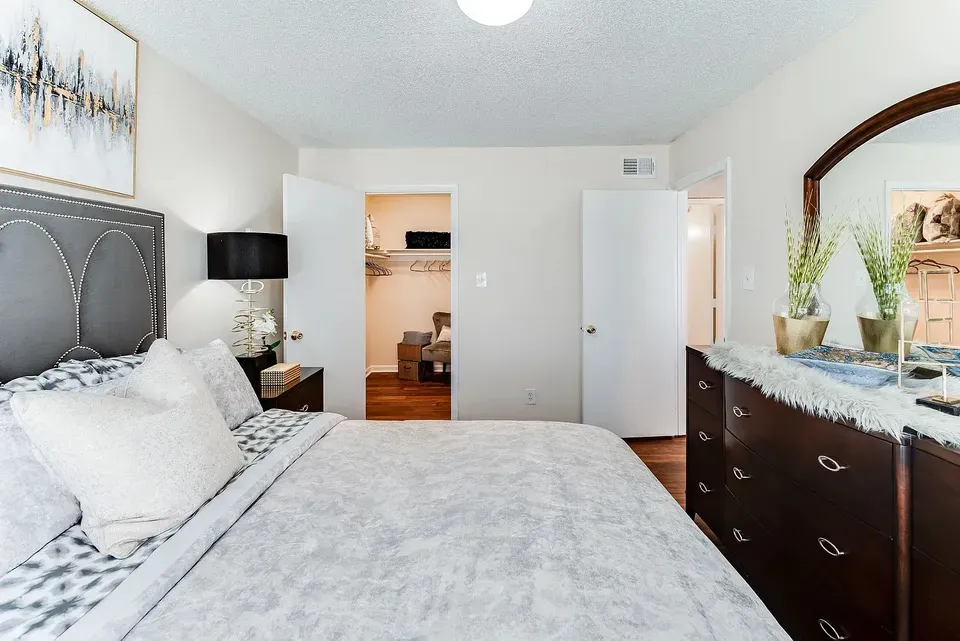 3 Bed 2 Bath Contemporary High-Rise Condo in Huntsville, AL - 3