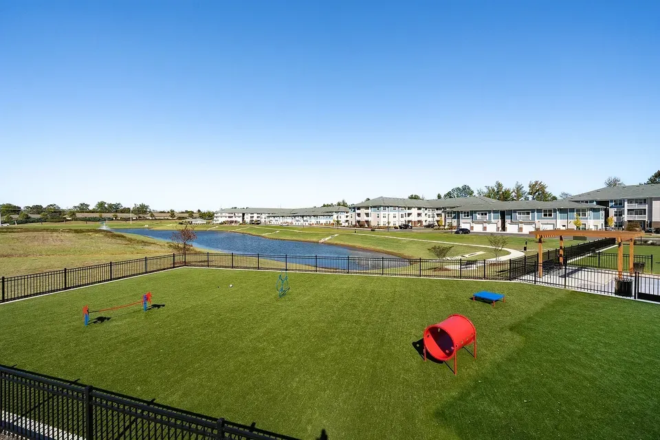 3 Bed 2 Bath Contemporary High-Rise Condo in Huntsville, AL - 2