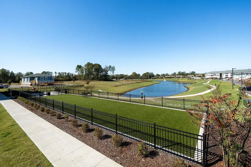 3 Bed 2 Bath Contemporary High-Rise Condo in Huntsville, AL - 3