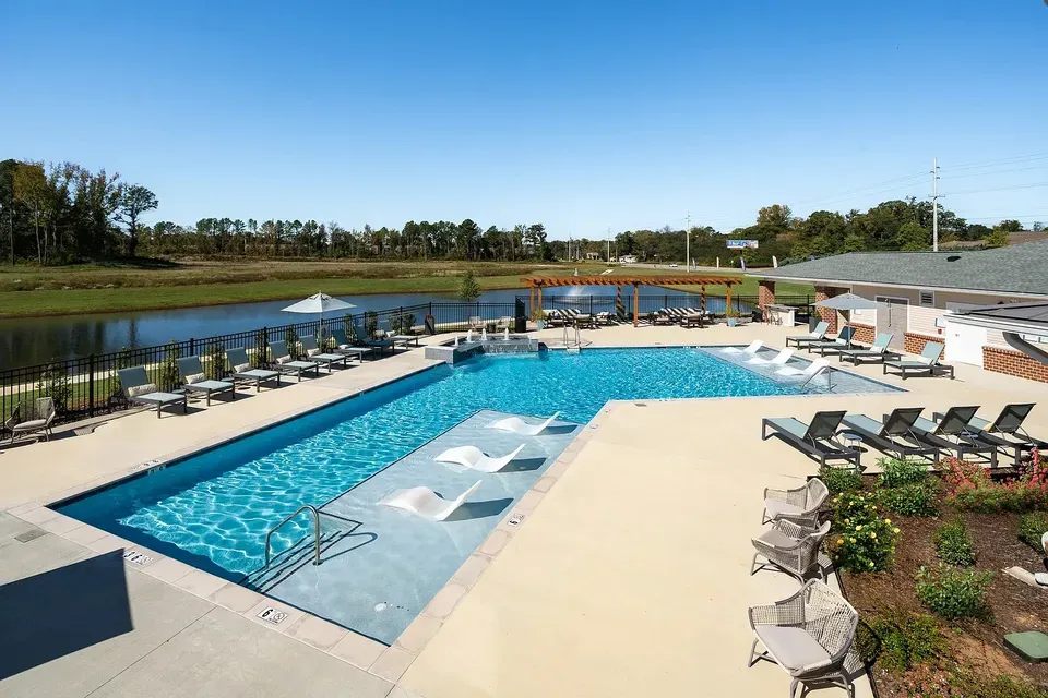 3 Bed 2 Bath Contemporary High-Rise Condo in Huntsville, AL - 5