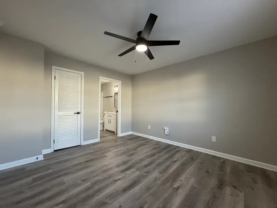 3 Bed 2 Bath Contemporary High-Rise Condo in Huntsville, AL - 5