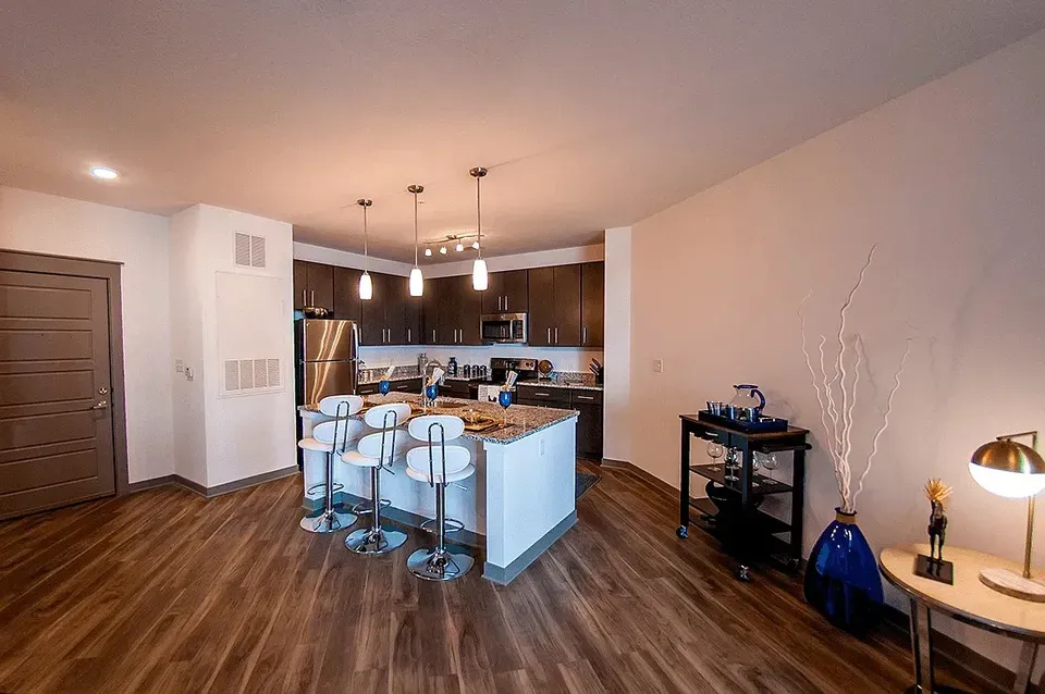 3 Bed 2 Bath Contemporary High-Rise Condo in Huntsville, AL - 2