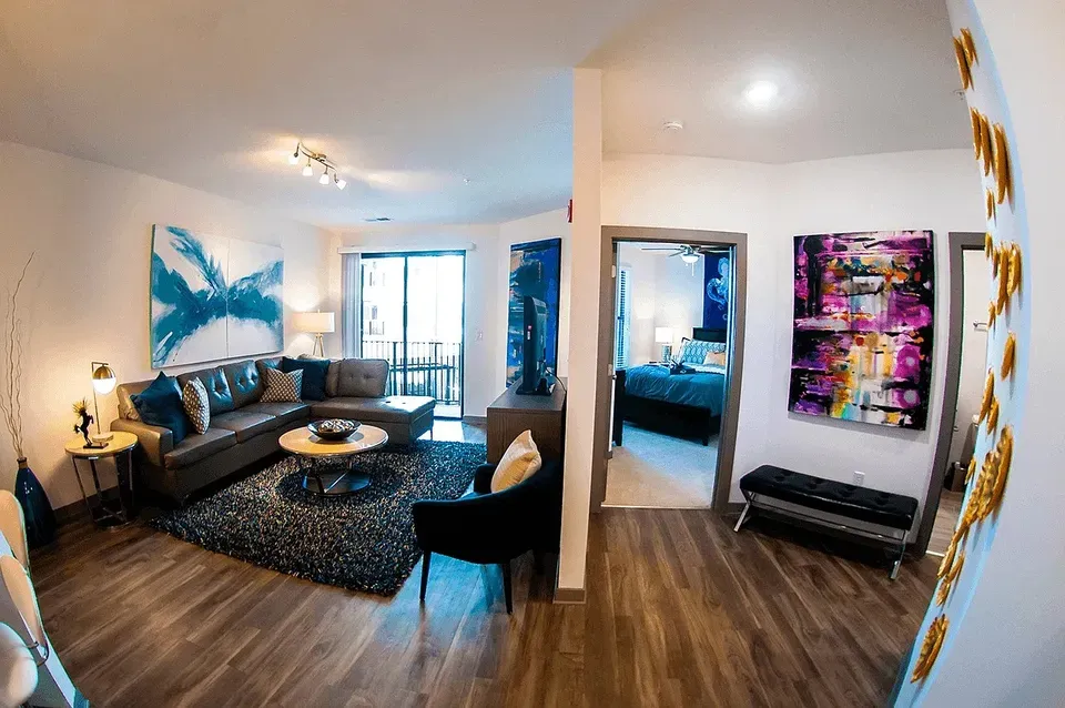3 Bed 2 Bath Contemporary High-Rise Condo in Huntsville, AL - 5