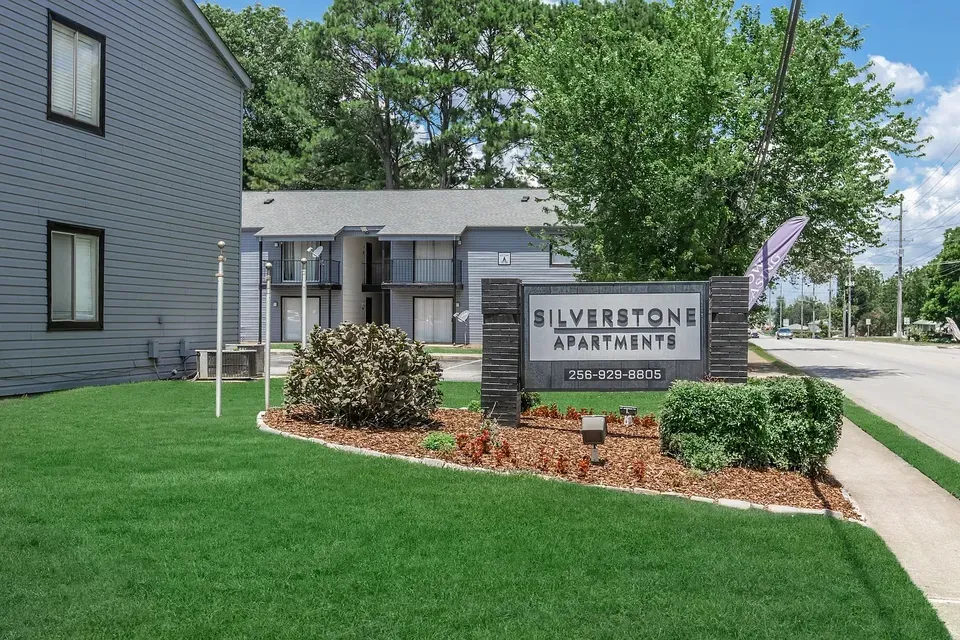 3 Bed 2 Bath Contemporary High-Rise Condo in Huntsville, AL - 3