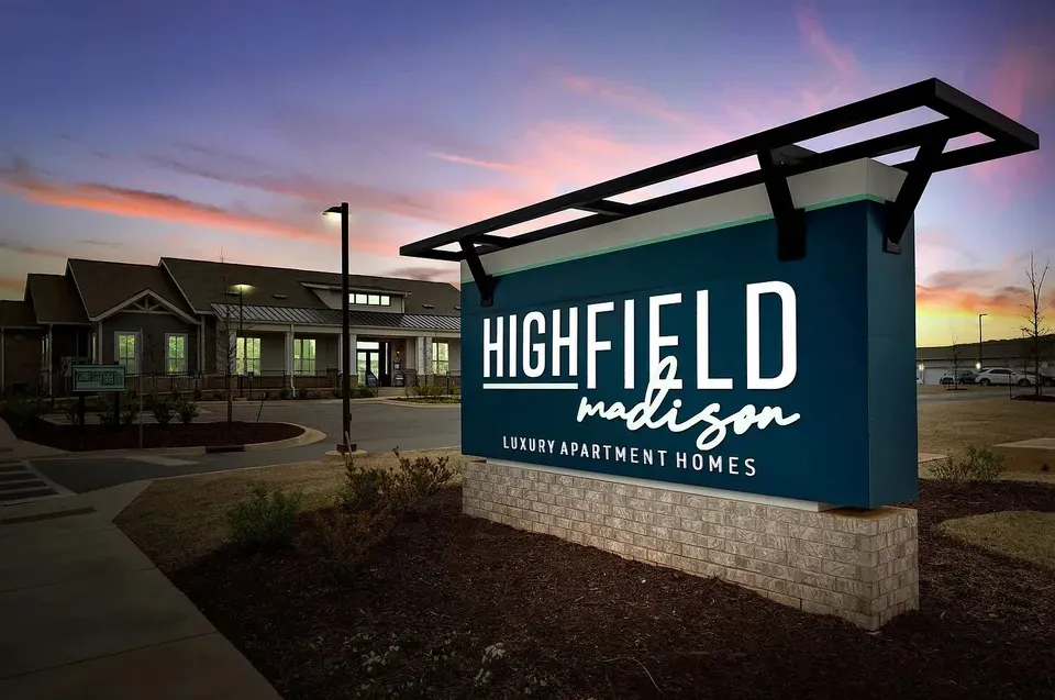 3 Bed 2 Bath Contemporary High-Rise Condo in Huntsville, AL - 1