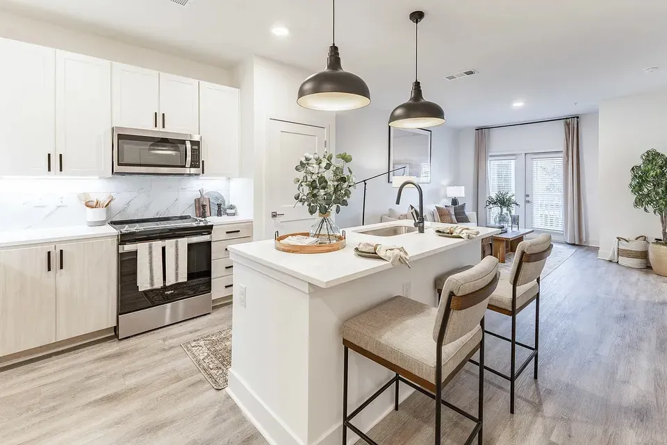 3 Bed 2 Bath Contemporary High-Rise Condo in Huntsville, AL - 1