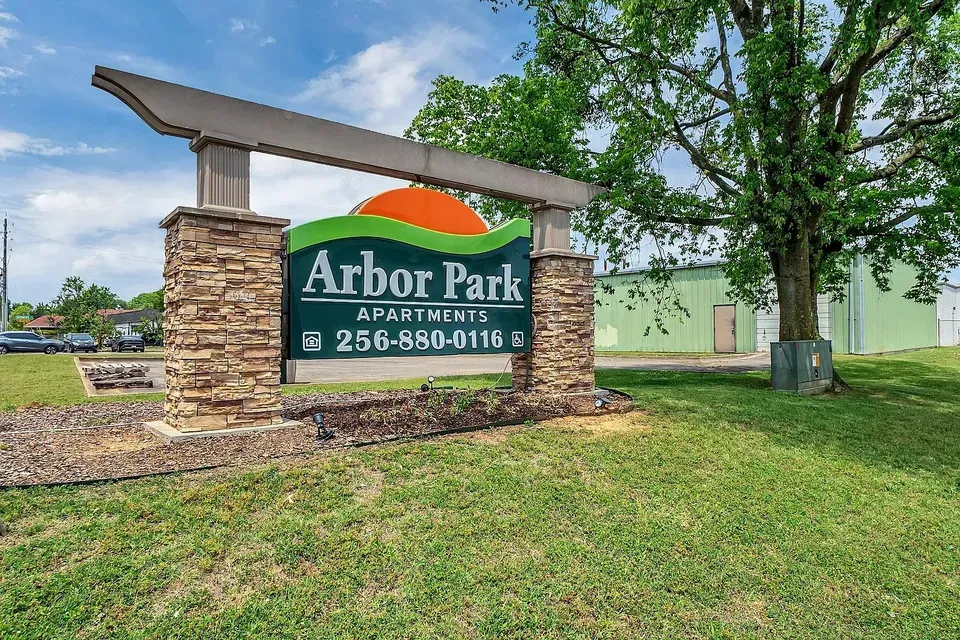 3 Bed 2 Bath Contemporary High-Rise Condo in Huntsville, AL