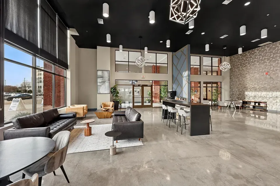 3 Bed 2 Bath Contemporary High-Rise Condo in Huntsville, AL - 1