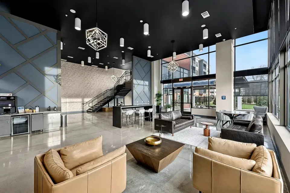 3 Bed 2 Bath Contemporary High-Rise Condo in Huntsville, AL - 3
