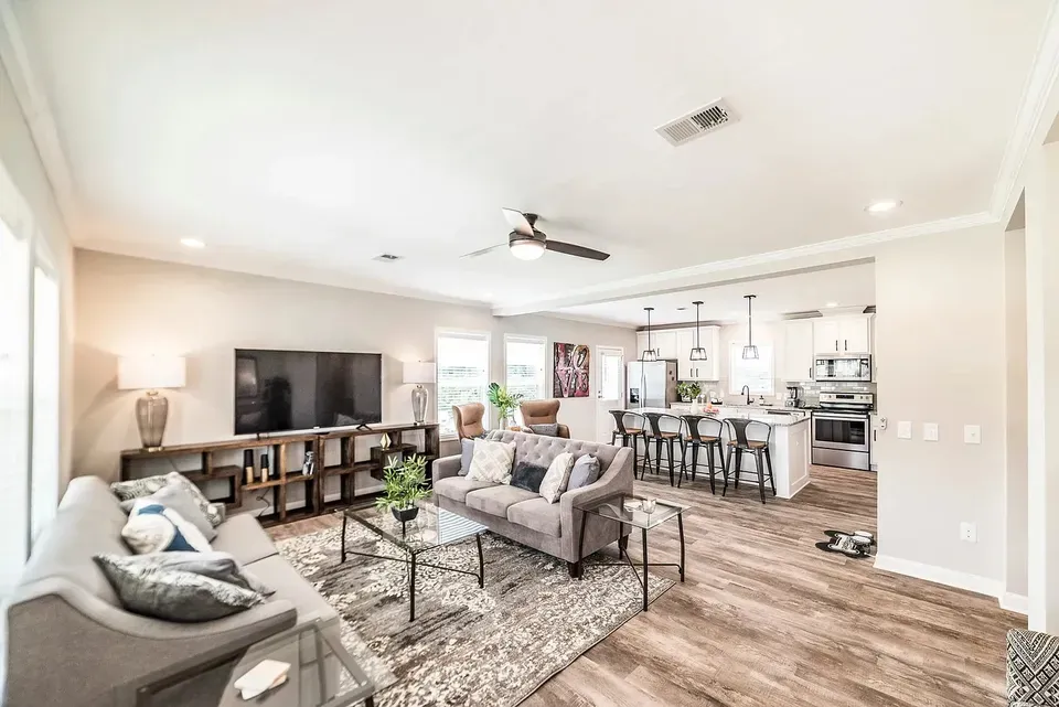 3 Bed 2 Bath Contemporary High-Rise Condo in Huntsville, AL - 1