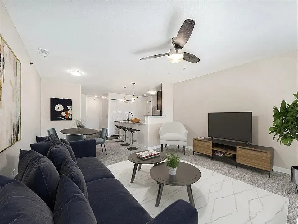 3 Bed 2 Bath Contemporary High-Rise Condo in Huntsville, AL - 3